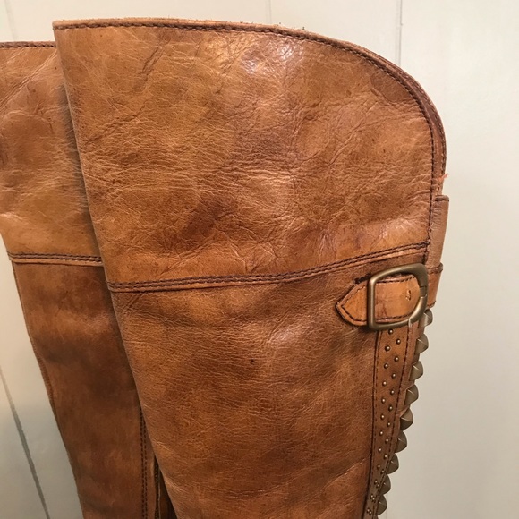 Vince Camuto Brown Leather Factory Distressed Embellished Heel Tall Boots 7.5 B - Picture 2 of 12